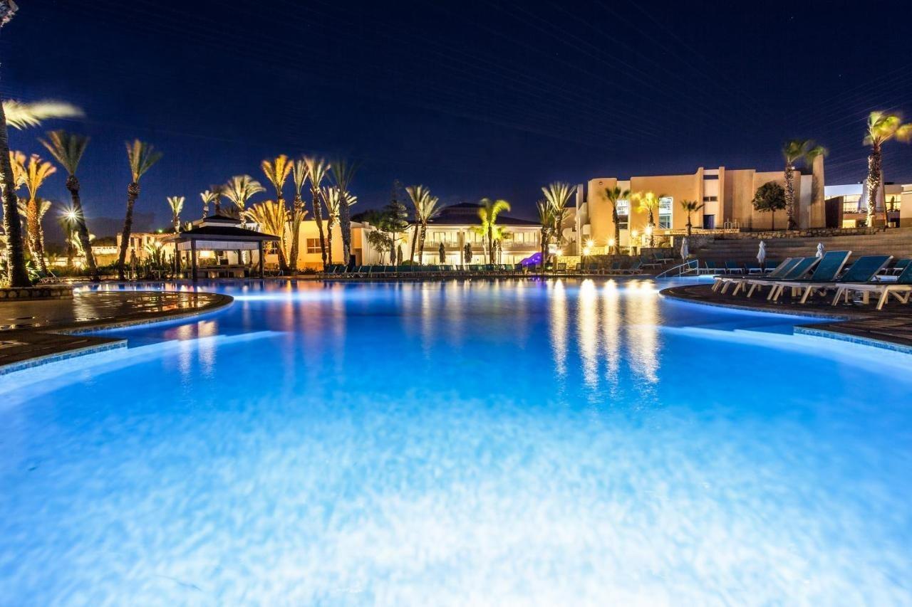 فندق لى ديون دور 4*